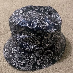 Black and white bucket hat